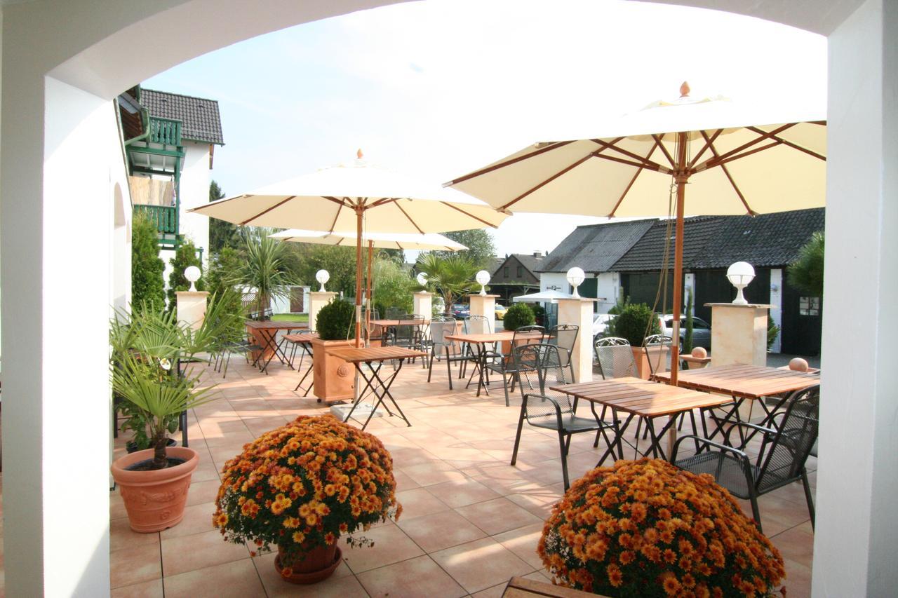Landhotel Bergischer Hof Gmbh Marialinden Overath Buitenkant foto